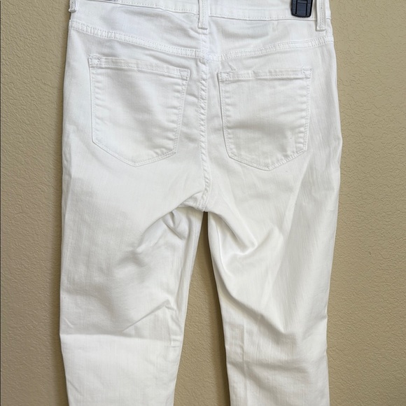NYDJ White Straight Leg Jeans Crisp and Clean - Picture 4 of 6